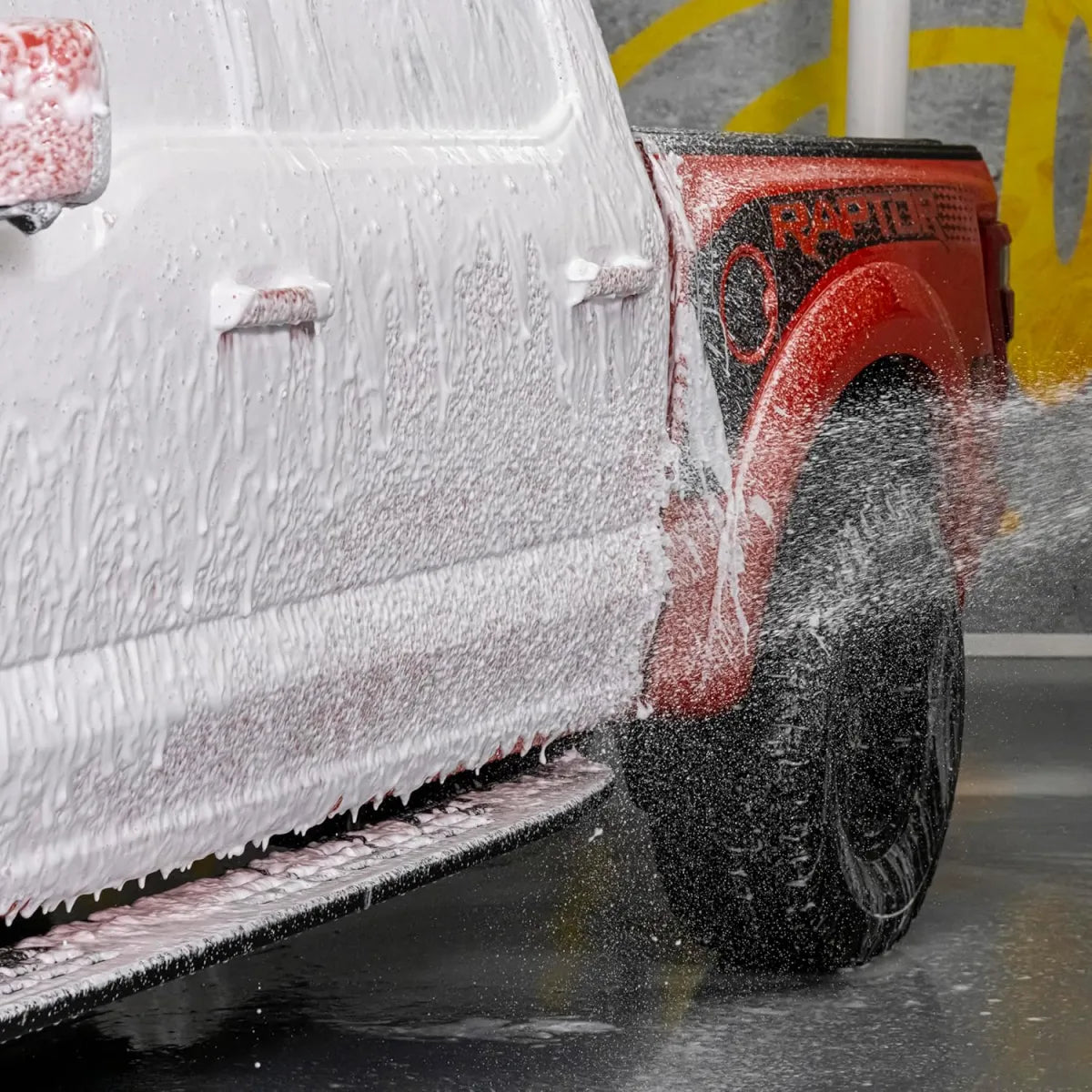 Meguiar's Watermelon Bubblegum Scented Car Wash Shampoo & Snow Foam 1.89 Liter