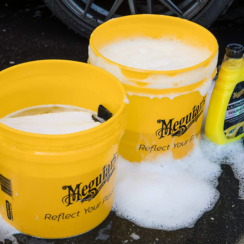 Shampoing auto Ultimate Wash & Wax Meguiar's avec cire 1,42 litre