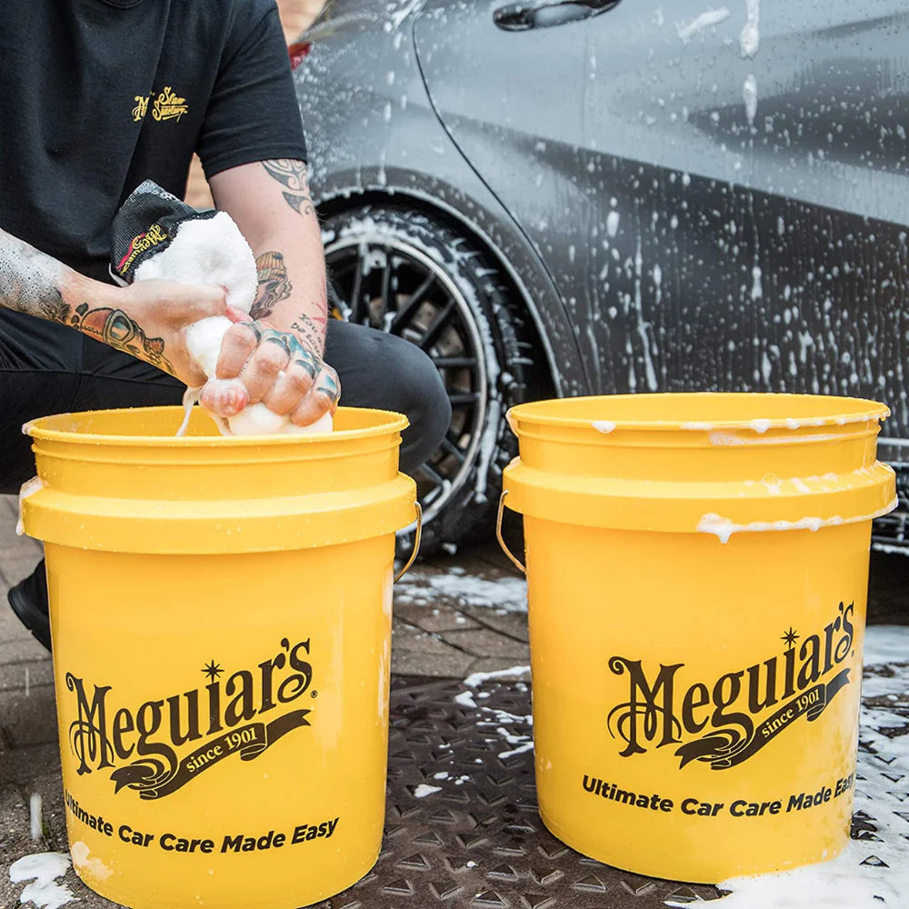 Shampoing auto Ultimate Wash & Wax Meguiar's avec cire 1,42 litre